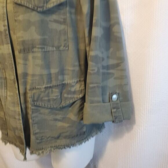 Revolve Sanctuary Womens Cropped Band Collar Raw Hem Jacket Sz Small Boxy - Picture 3 of 15